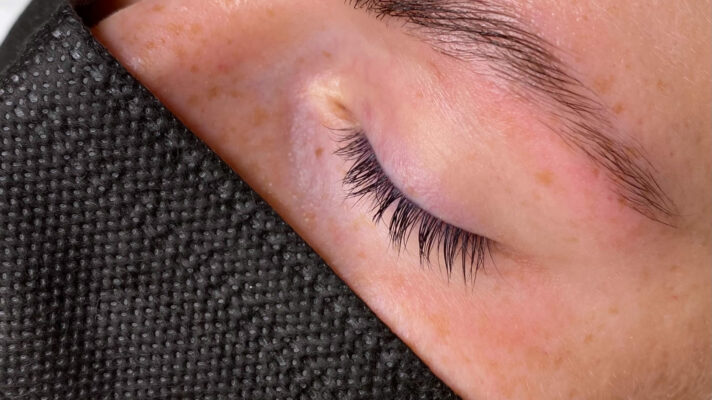 Lash eyebrow tinting